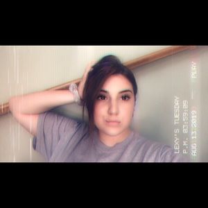 Meet your Posher, Alexis